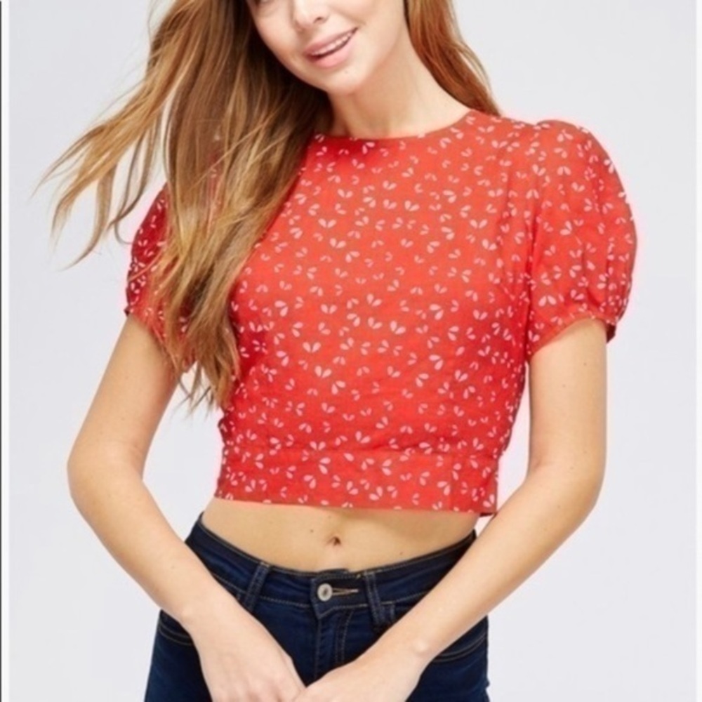 Red and white open back puff sleeve crop top